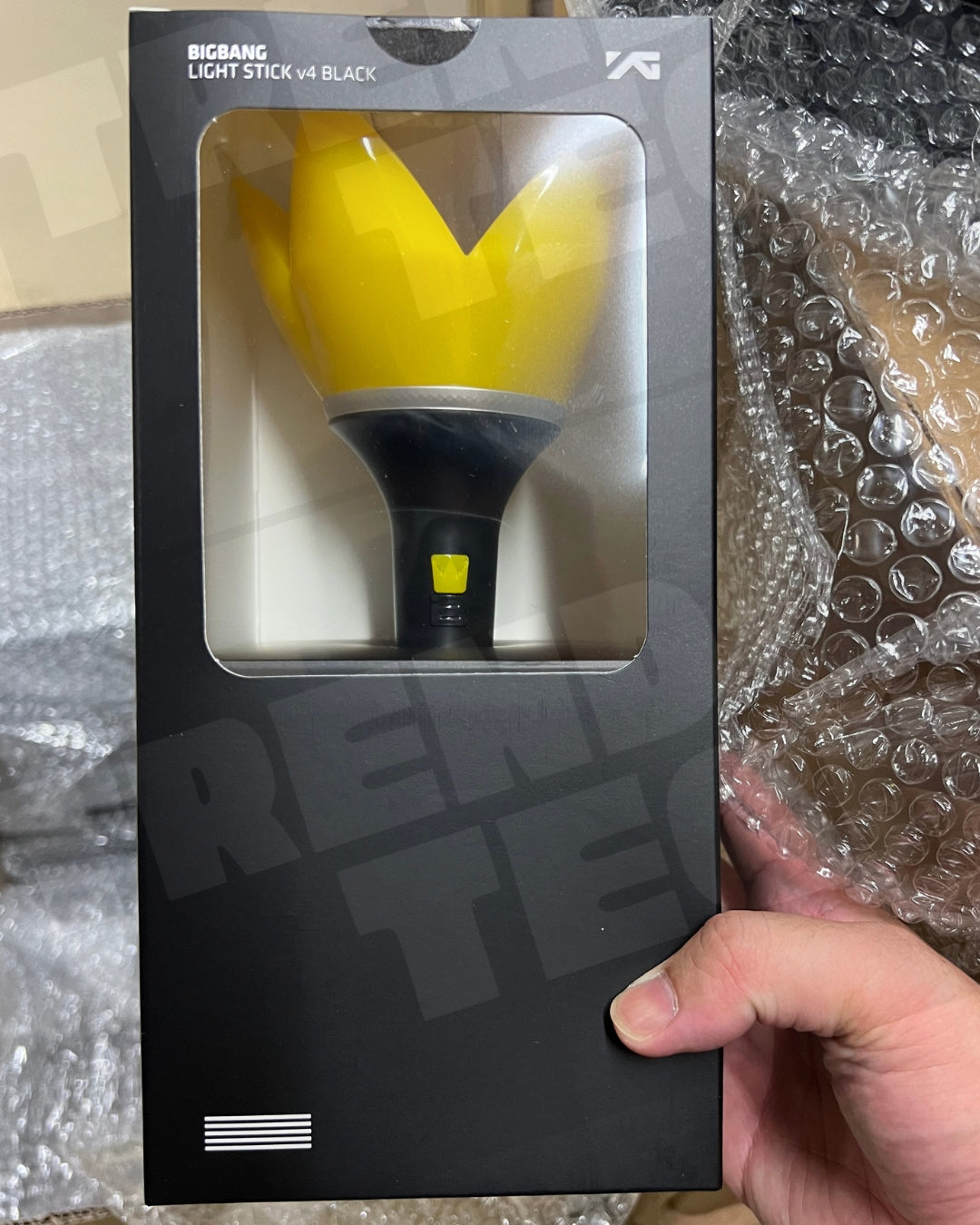 YG - BIGBANG OFFICIAL LIGHT STICK V4 (黑色) 皇冠燈第四代應援手燈 官方應援手燈