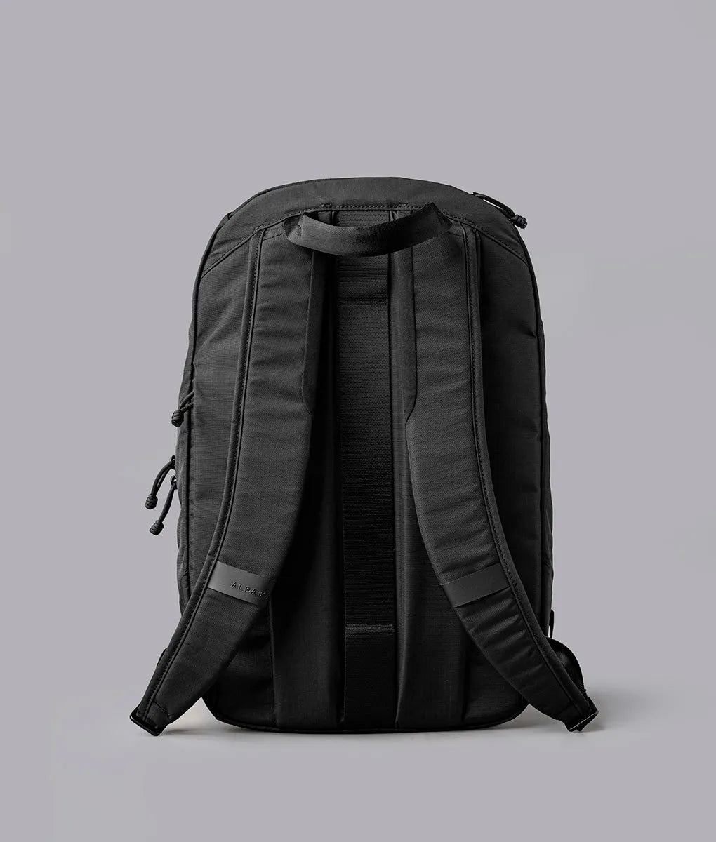 ALPAKA - Aero Pack Backpack (16L) 輕量化日常背包 Axoflux 210D 防撕裂尼龍布料